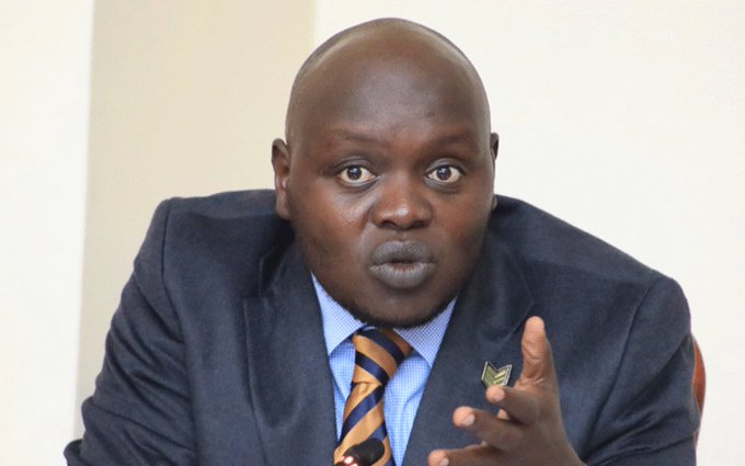 Senator Samson Cherargei’s proposal to extend Kenya’s presidential term from five to seven years has triggered nationwide backlash, with critics viewing it as a veiled attempt to prolong President Ruto’s rule. Experts warn the bill could undermine democratic principles and distract from pressing economic issues facing the country.