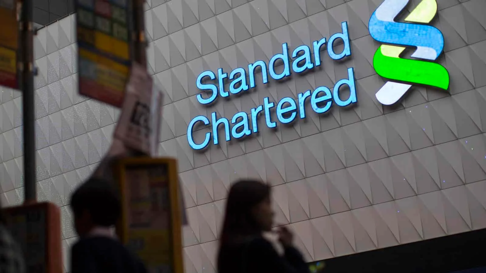 Standard Chartered Kenya posts KSh20.1B 2024 profit, up 45%, and declares record KSh17B dividend amid strong digital banking growth and cost efficiency.