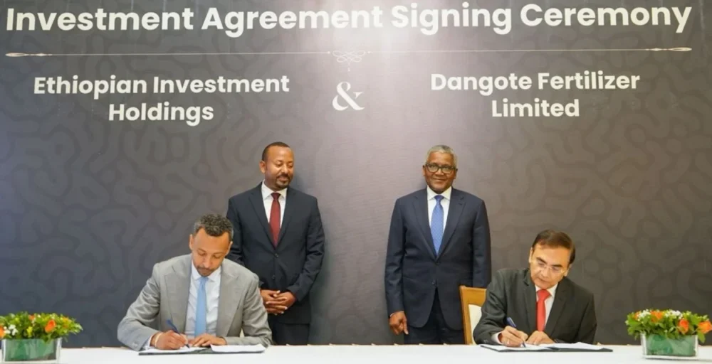 Ethiopia has signed a $2.5 billion deal with Nigeria’s Dangote Group to build a fertiliser plant in Gode. The facility will produce 3 million metric tons annually, easing Africa’s reliance on imports. The agreement marks a bold step in boosting food security and industrial growth.