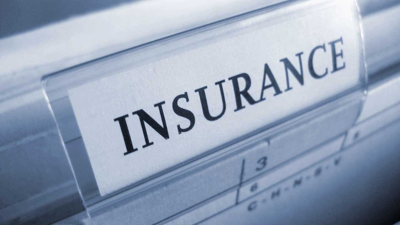 Kenya’s insurers posted a steep 42% drop in Q1 2025 earnings, falling to KSh4.9 billion from KSh8.5 billion a year earlier. The decline was driven by weaker investment returns despite higher allocations to government securities. Industry players are now banking on premiums and assets growth to stabilize their balance sheets.